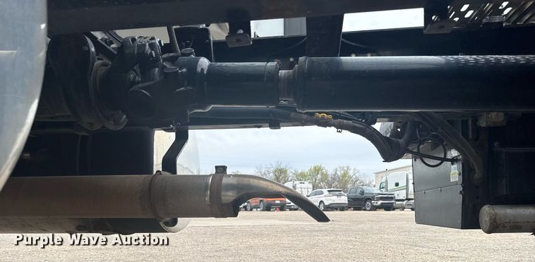 image for item EG6281 2020 Freightliner Cascadia 126 semi truck