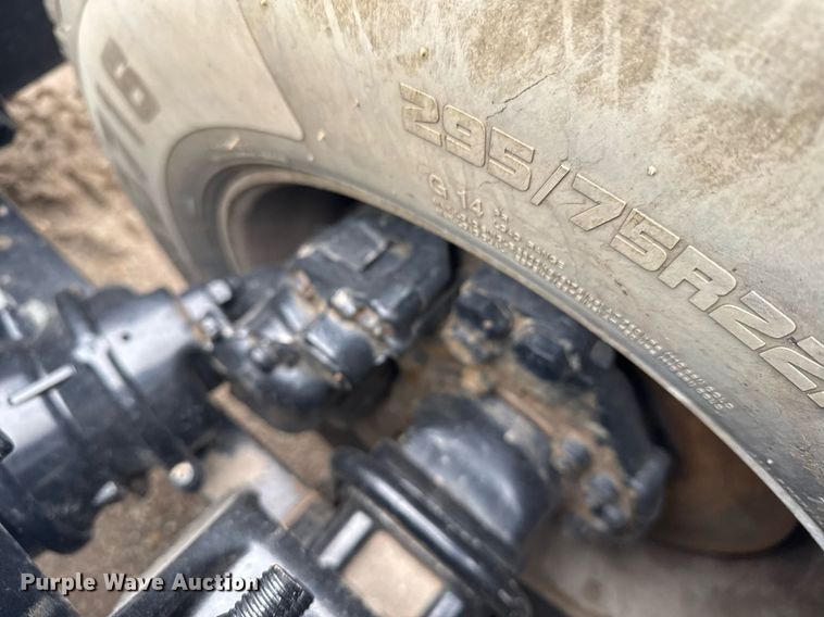 image for item EG6281 2020 Freightliner Cascadia 126 semi truck