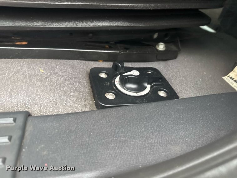 image for item EG6281 2020 Freightliner Cascadia 126 semi truck