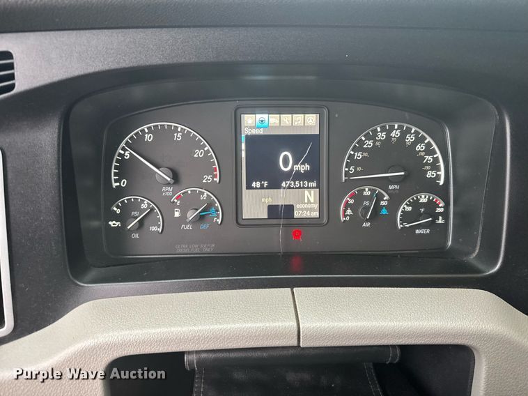 image for item EG6281 2020 Freightliner Cascadia 126 semi truck