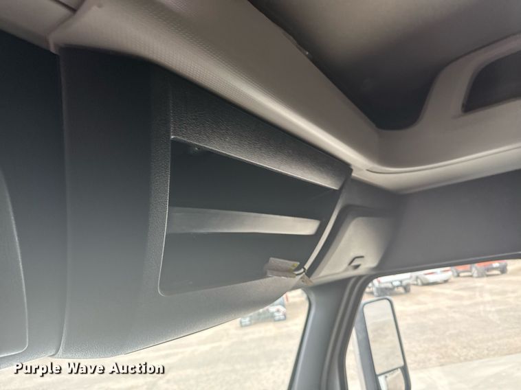 image for item EG6281 2020 Freightliner Cascadia 126 semi truck