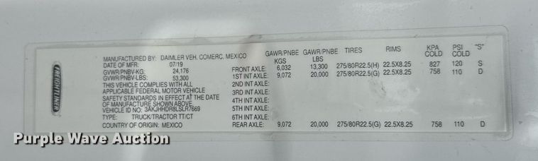 image for item EG6281 2020 Freightliner Cascadia 126 semi truck