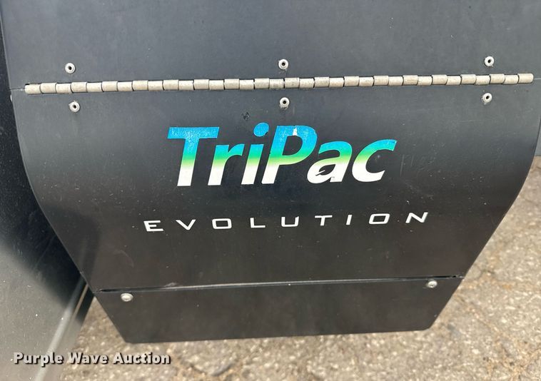 image for item EG6282 2020 Freightliner Cascadia 126 semi truck