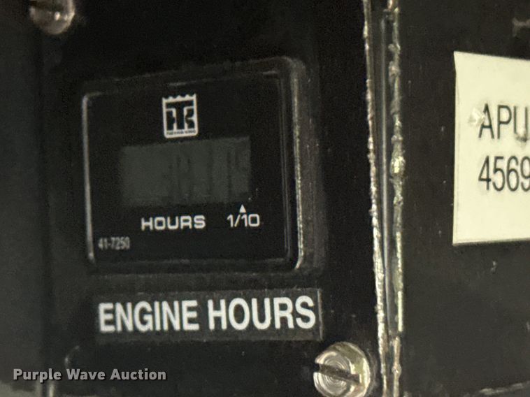 image for item EG6282 2020 Freightliner Cascadia 126 semi truck