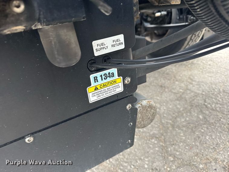 image for item EG6282 2020 Freightliner Cascadia 126 semi truck