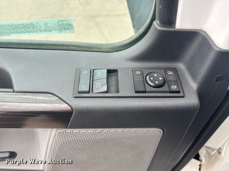 image for item EG6282 2020 Freightliner Cascadia 126 semi truck