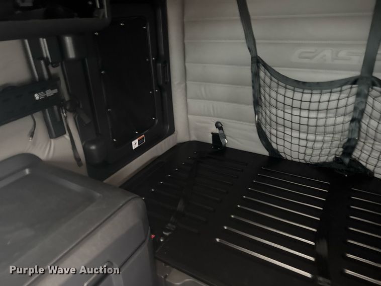 image for item EG6282 2020 Freightliner Cascadia 126 semi truck