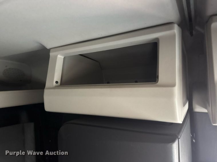 image for item EG6282 2020 Freightliner Cascadia 126 semi truck