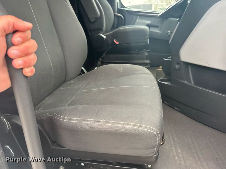 image for item EG6282 2020 Freightliner Cascadia 126 semi truck