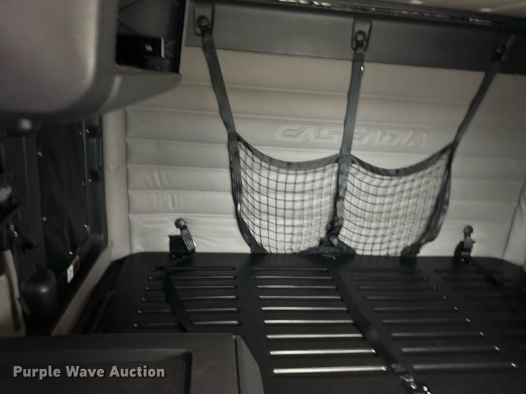 image for item EG6282 2020 Freightliner Cascadia 126 semi truck