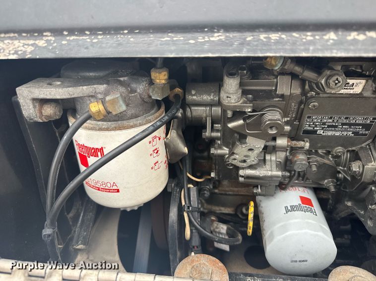 image for item EG6282 2020 Freightliner Cascadia 126 semi truck