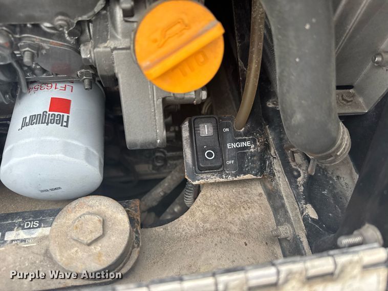 image for item EG6282 2020 Freightliner Cascadia 126 semi truck