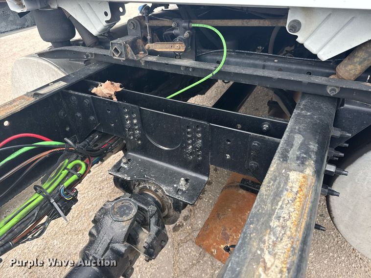 image for item EG6283 2019 Volvo VN semi truck