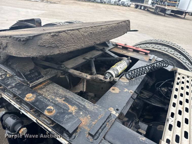 image for item EG6283 2019 Volvo VN semi truck