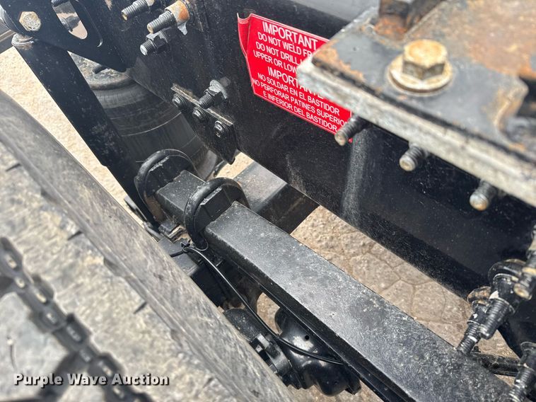 image for item EG6283 2019 Volvo VN semi truck