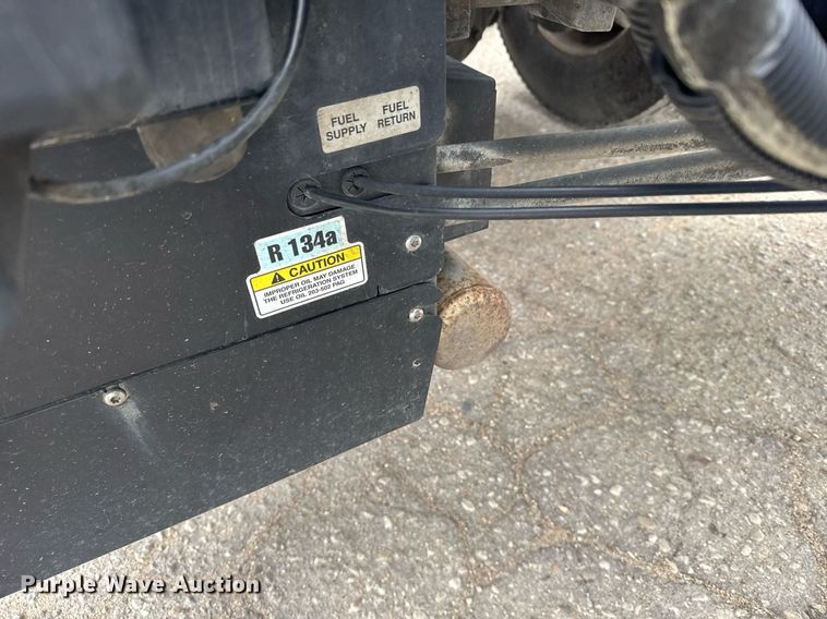 image for item EG6284 2021 Volvo VN semi truck