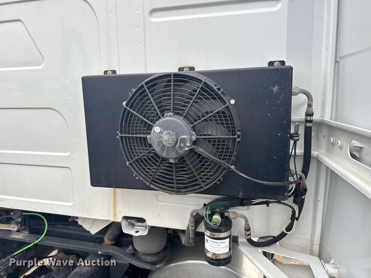 image for item EG6284 2021 Volvo VN semi truck