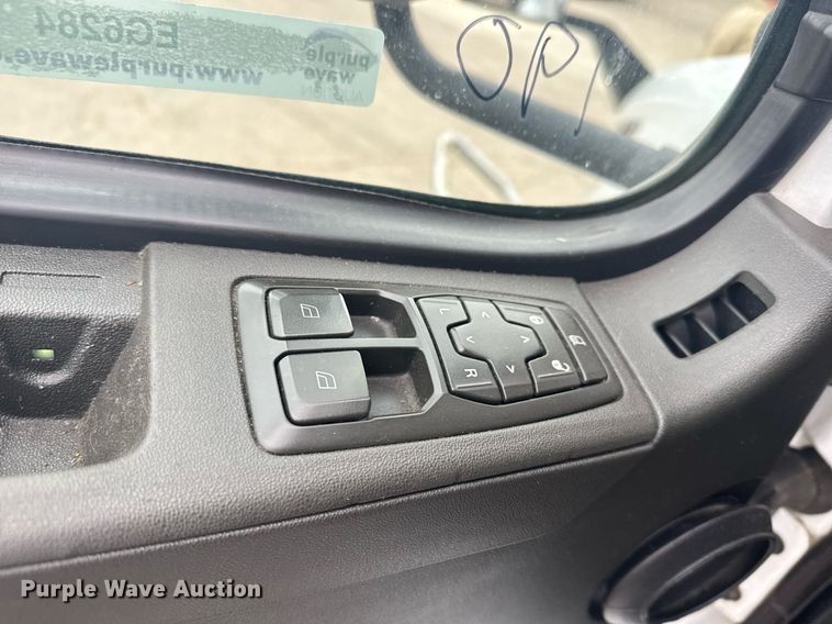 image for item EG6284 2021 Volvo VN semi truck