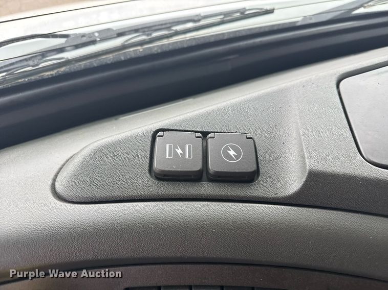 image for item EG6284 2021 Volvo VN semi truck