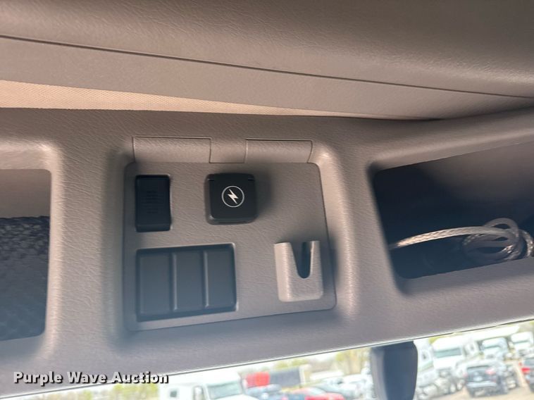 image for item EG6284 2021 Volvo VN semi truck