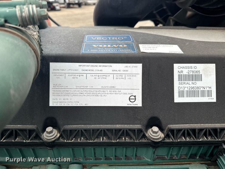 image for item EG6284 2021 Volvo VN semi truck