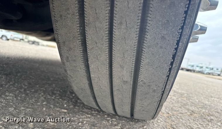 image for item EG6284 2021 Volvo VN semi truck