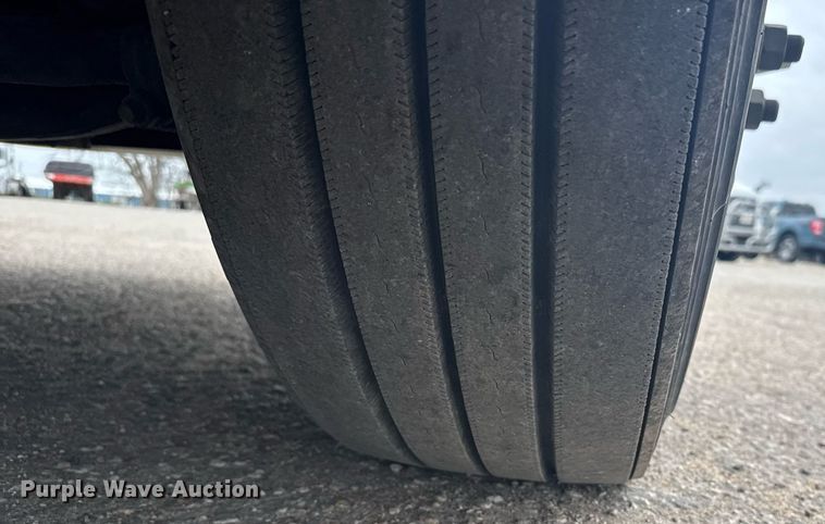 image for item EG6284 2021 Volvo VN semi truck