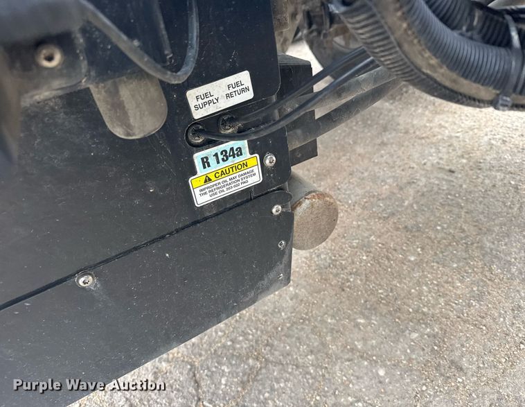 image for item EG6285 2020 Freightliner Cascadia 126 semi truck