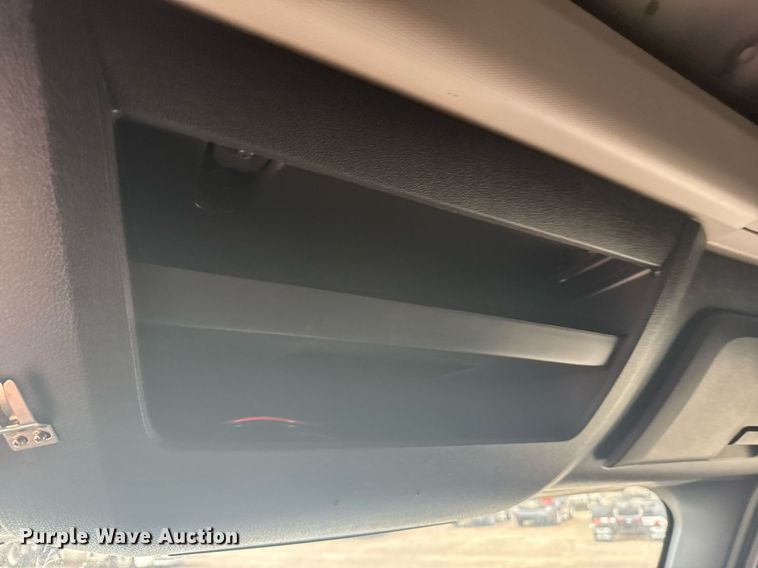 image for item EG6285 2020 Freightliner Cascadia 126 semi truck