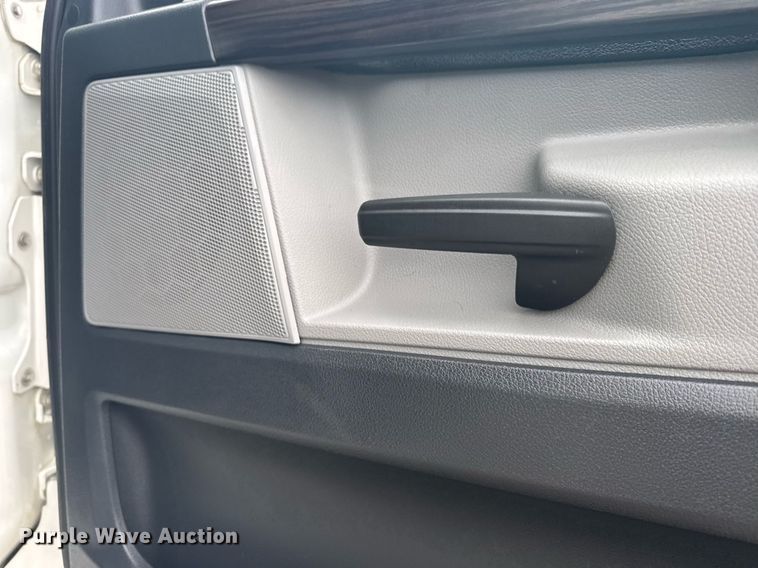 image for item EG6285 2020 Freightliner Cascadia 126 semi truck