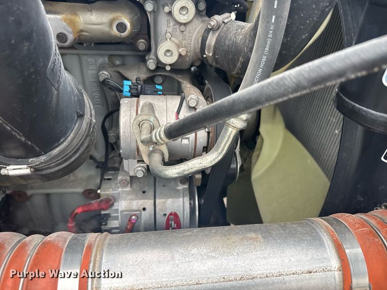 image for item EG6285 2020 Freightliner Cascadia 126 semi truck