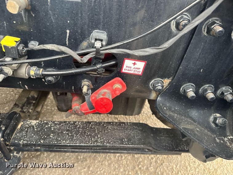 image for item EG6285 2020 Freightliner Cascadia 126 semi truck