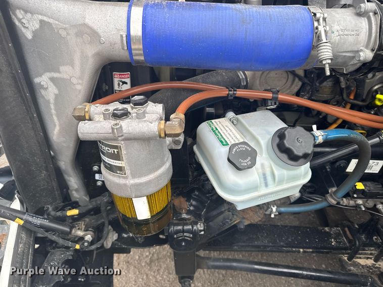 image for item EG6285 2020 Freightliner Cascadia 126 semi truck