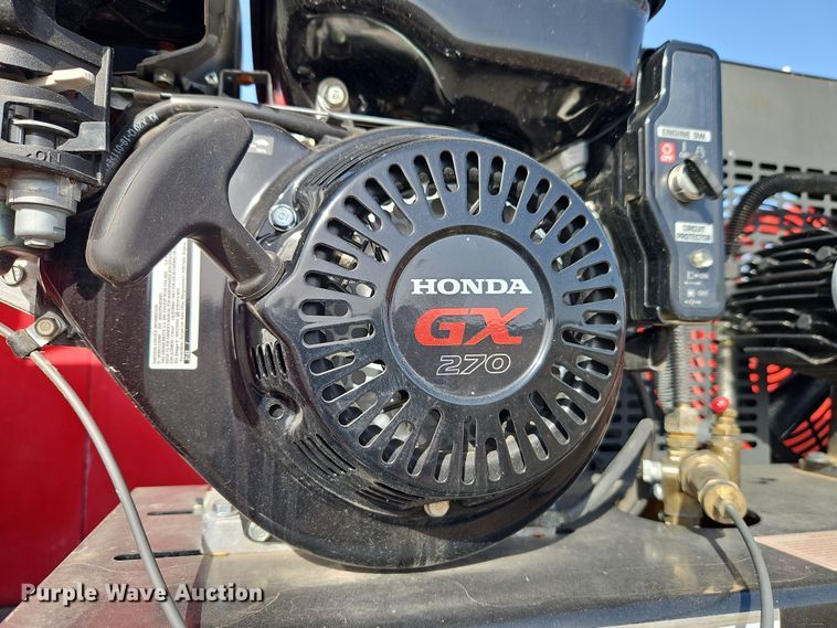 image for item EI8881 2002 International 4300 fuel / lube truck