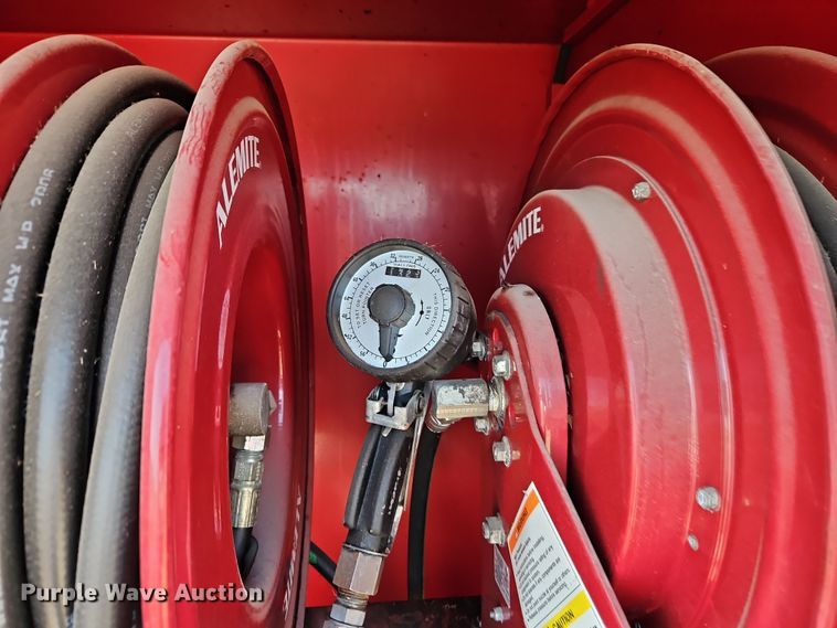 image for item EI8881 2002 International 4300 fuel / lube truck