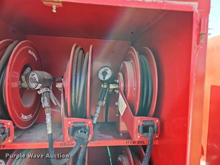 image for item EI8881 2002 International 4300 fuel / lube truck