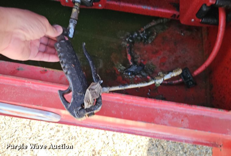 image for item EI8881 2002 International 4300 fuel / lube truck