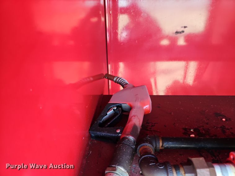 image for item EI8881 2002 International 4300 fuel / lube truck