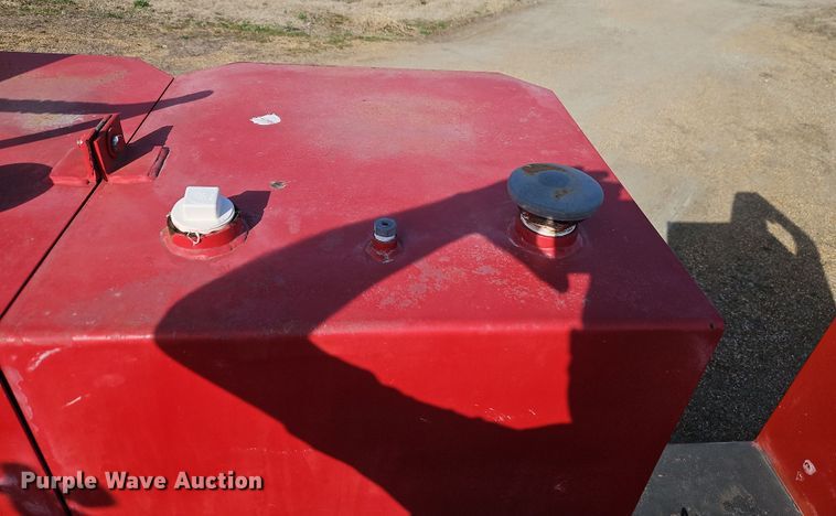 image for item EI8881 2002 International 4300 fuel / lube truck