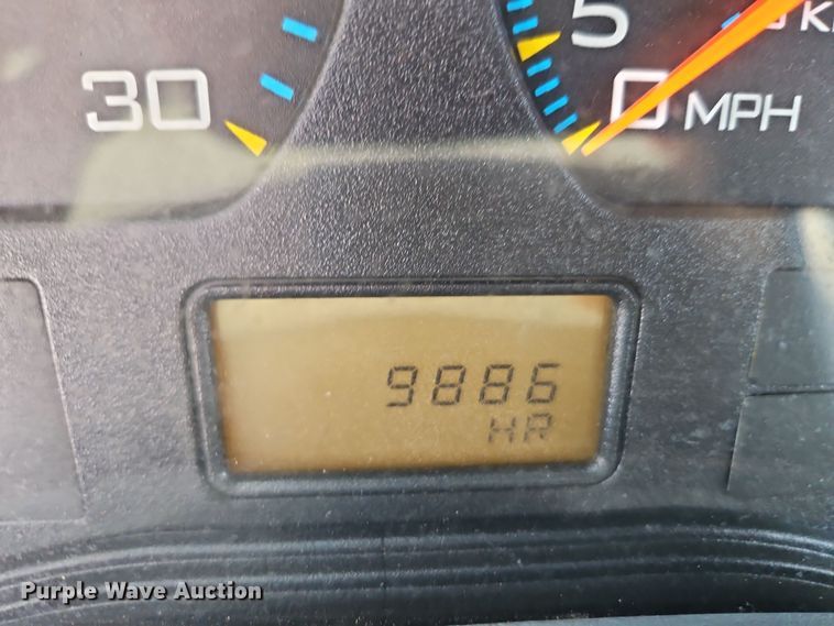 image for item EI8881 2002 International 4300 fuel / lube truck