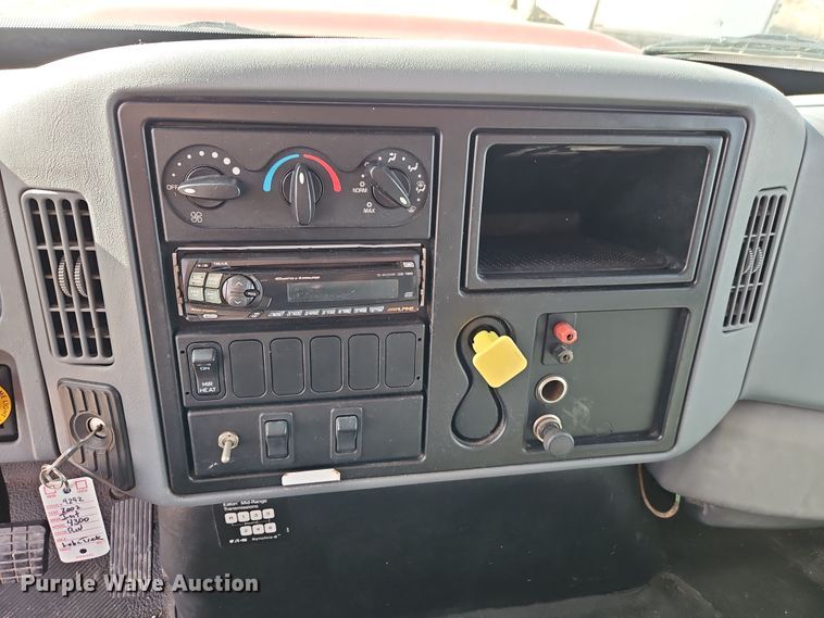 image for item EI8881 2002 International 4300 fuel / lube truck