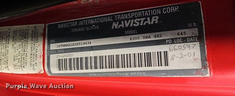 image for item EI8881 2002 International 4300 fuel / lube truck