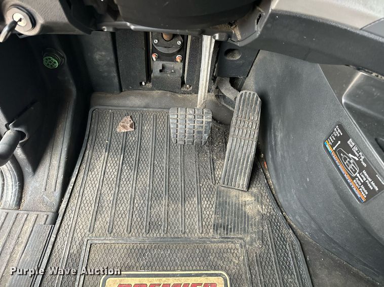 image for item EJ8480 2021 Freightliner Cascadia 126 semi truck