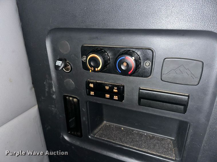 image for item EJ8480 2021 Freightliner Cascadia 126 semi truck