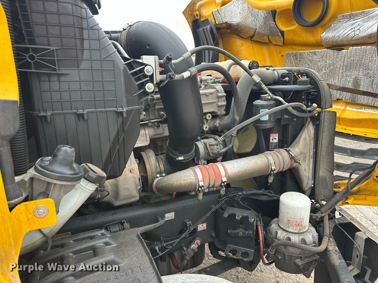 image for item EJ8480 2021 Freightliner Cascadia 126 semi truck