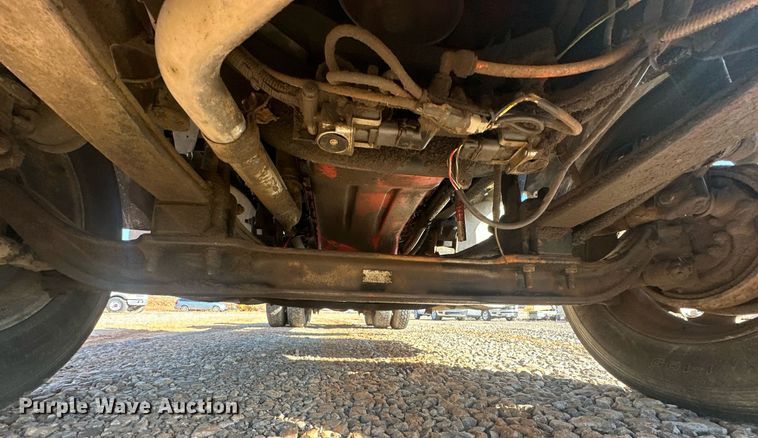 image for item EK0460 2005 International 9900i truck cab and chassis