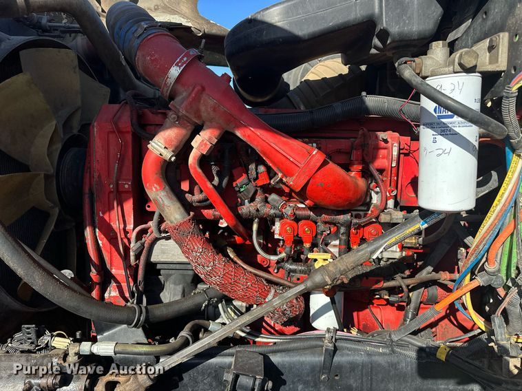 image for item EK0460 2005 International 9900i truck cab and chassis