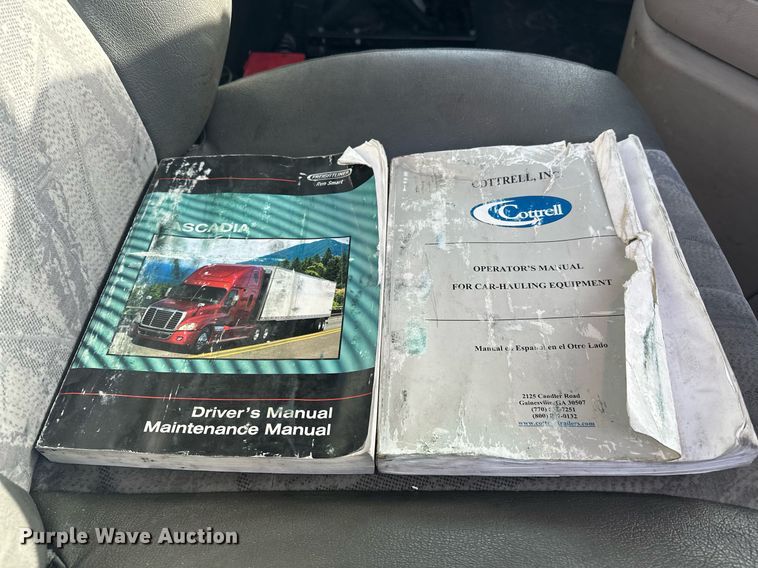 image for item EK0519 2017 Freightliner Cascadia semi truck