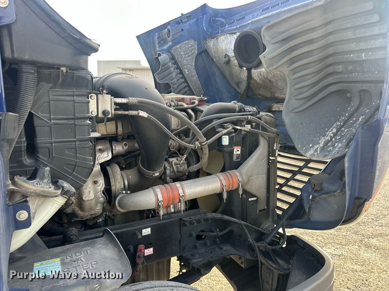 image for item EK0519 2017 Freightliner Cascadia semi truck