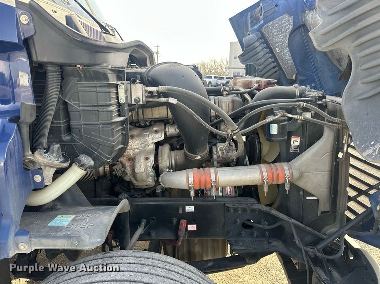 image for item EK0519 2017 Freightliner Cascadia semi truck